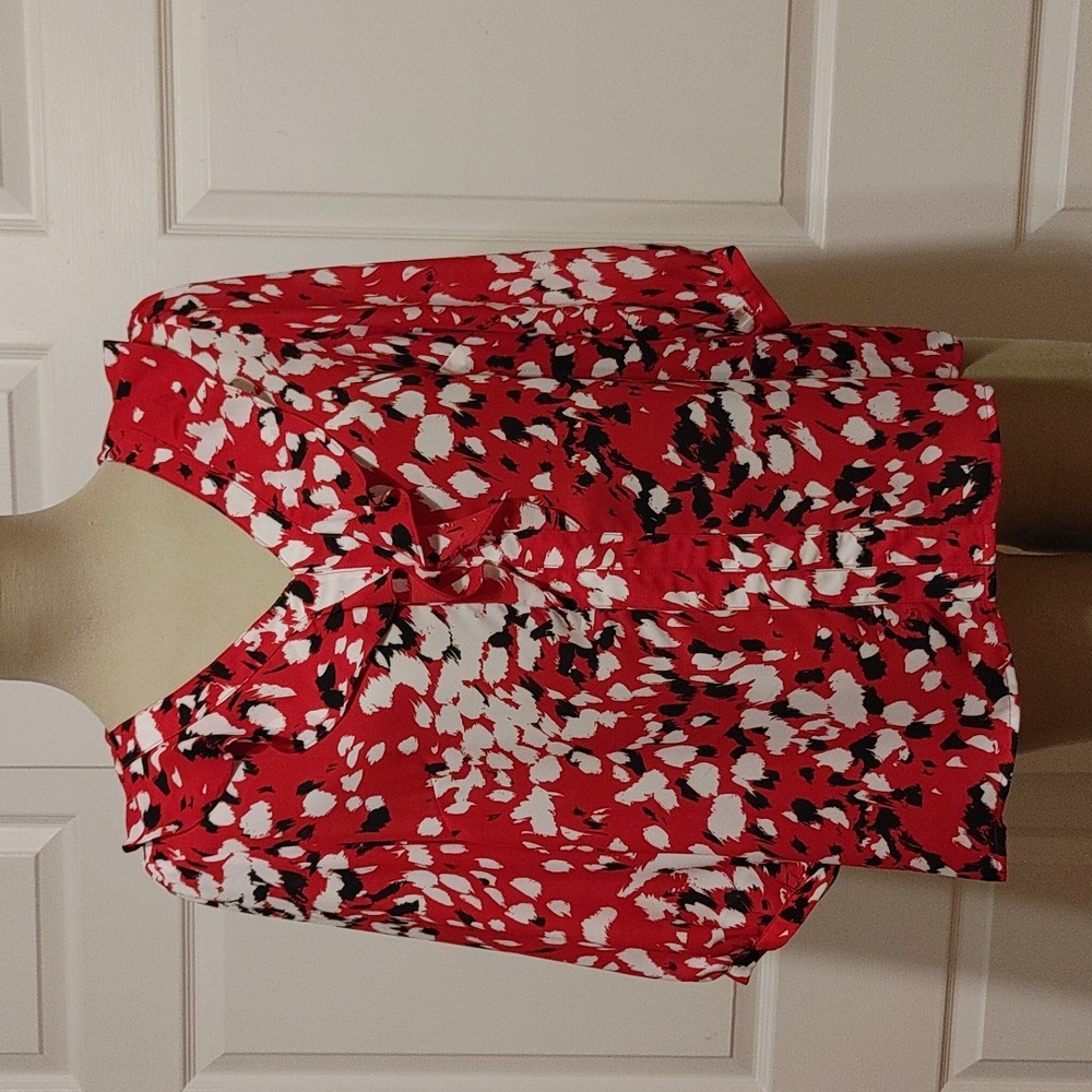 🔴 Liz Claiborne Top